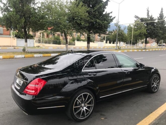 Mercedes S 350 2011, 204,000 km - 3.5 l - Zaqatala