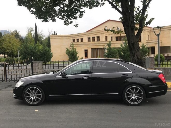 Mercedes S 350 2011, 204,000 km - 3.5 l - Zaqatala