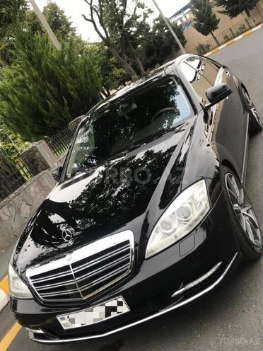 Mercedes S 350 2011, 204,000 km - 3.5 l - Zaqatala