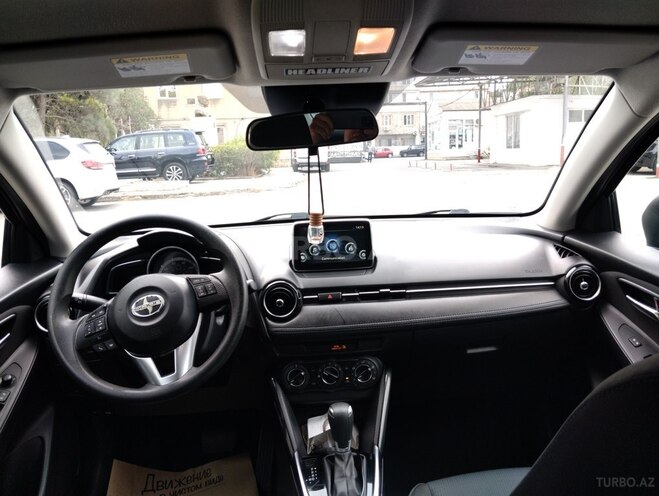 Toyota Yaris 2015, 101,000 km - 1.5 l - Bakı