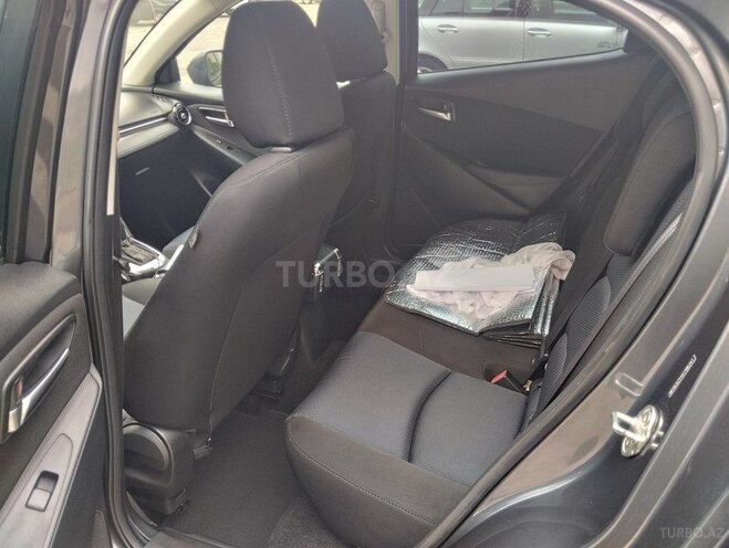 Toyota Yaris 2015, 101,000 km - 1.5 l - Bakı