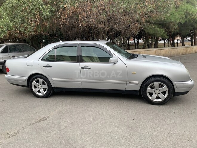 Mercedes E 240 1999, 347,630 km - 2.4 l - Bakı