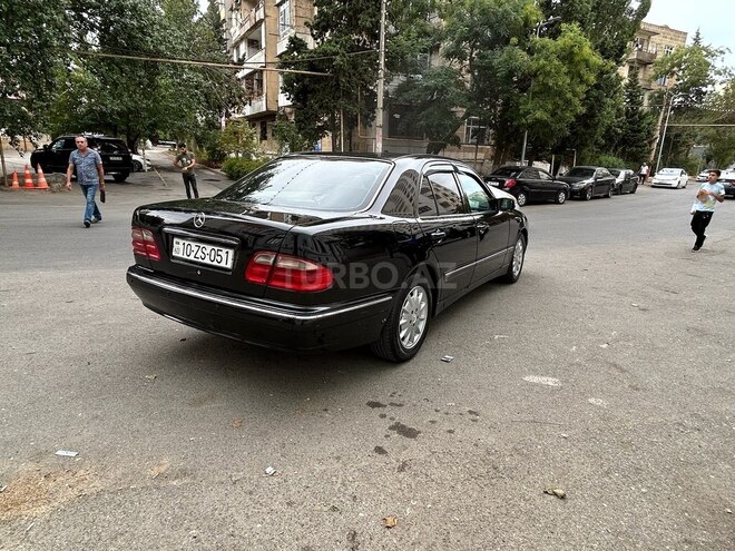 Mercedes E 220 2001, 435,125 km - 2.2 л - Bakı
