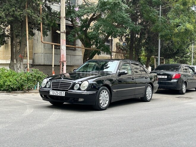 Mercedes E 220 2001, 435,125 km - 2.2 л - Bakı