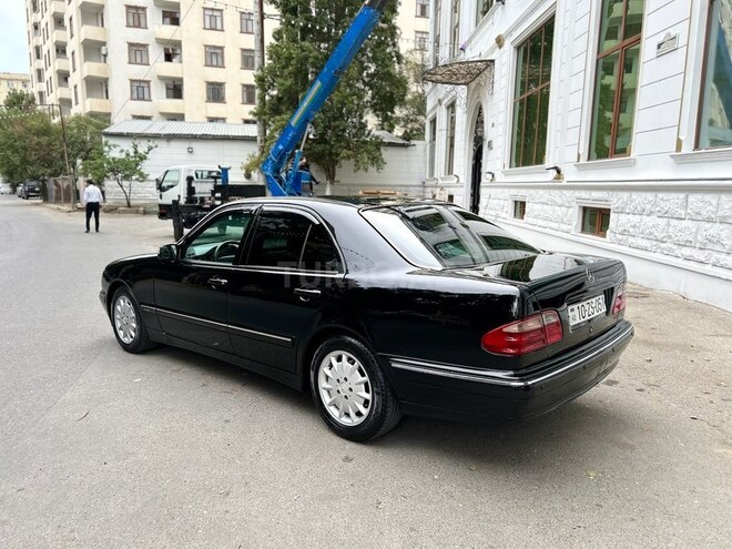 Mercedes E 220 2001, 435,125 km - 2.2 л - Bakı