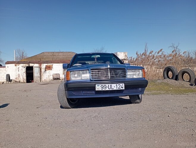 Mercedes 190 1989, 233,250 km - 2.0 л - Saatlı