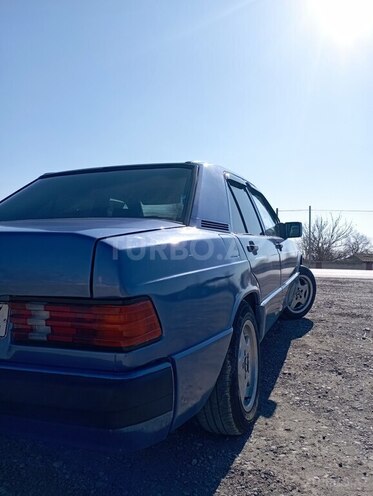 Mercedes 190 1989, 233,250 km - 2.0 л - Saatlı