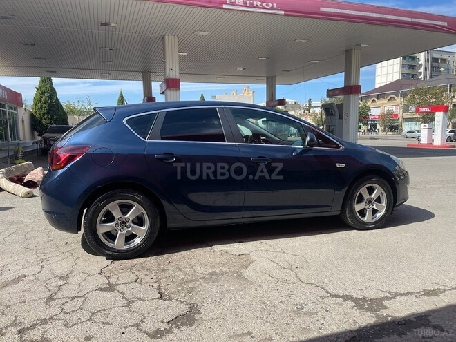 Opel Astra 2010, 167,500 km - 1.4 л - Gəncə