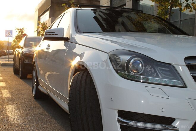Mercedes C 300 2012, 76,400 km - 3.0 l - Bakı