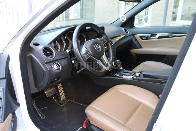Mercedes C 300 2012, 76,400 km - 3.0 l - Bakı