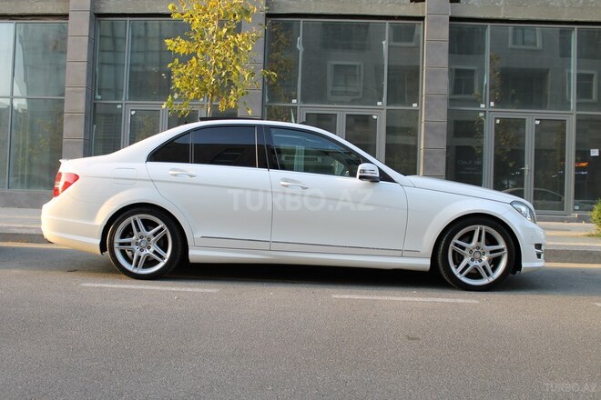 Mercedes C 300 2012, 76,400 km - 3.0 l - Bakı