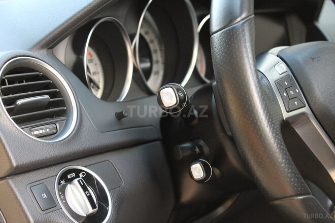 Mercedes C 300 2012, 76,400 km - 3.0 l - Bakı