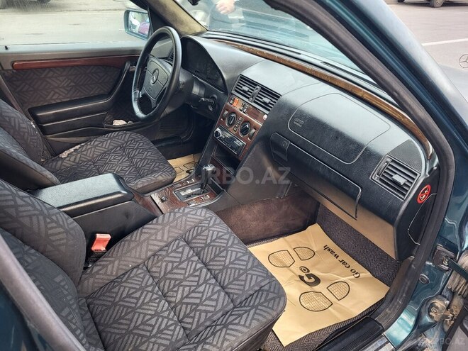 Mercedes C 180 1995, 321,580 km - 1.8 л - Bakı