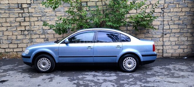 Volkswagen Passat 1997, 300,000 km - 1.8 l - Şəki