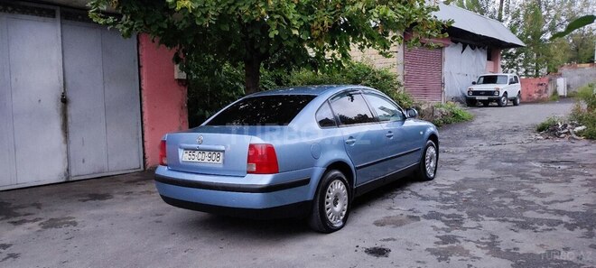 Volkswagen Passat 1997, 300,000 km - 1.8 l - Şəki