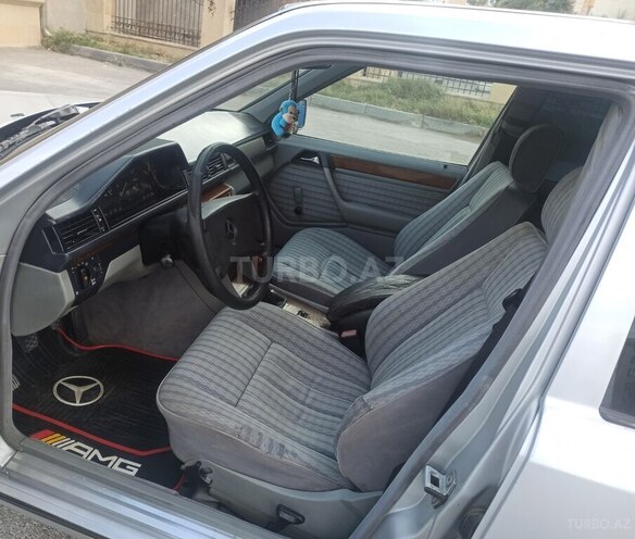 Mercedes E 200 1990, 248,200 km - 2.0 l - Bakı