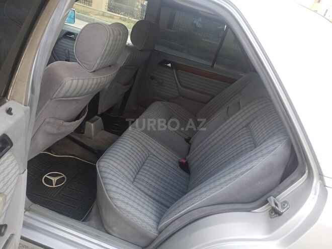 Mercedes E 200 1990, 248,200 km - 2.0 l - Bakı