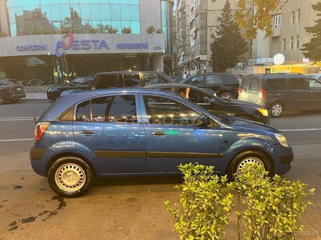 Kia Rio 2006, 290,000 km - 1.5 л - Bakı
