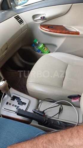 Toyota Corolla 2011, 420,000 km - 1.6 л - Bakı