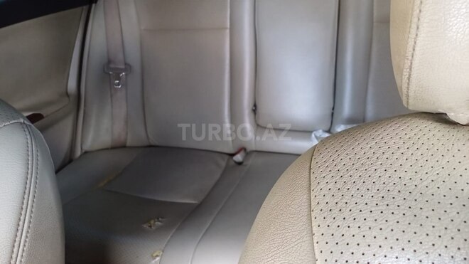 Toyota Corolla 2011, 420,000 km - 1.6 л - Bakı