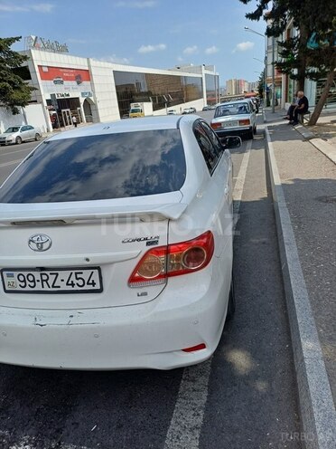 Toyota Corolla 2011, 420,000 km - 1.6 л - Bakı