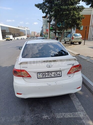 Toyota Corolla 2011, 420,000 km - 1.6 л - Bakı