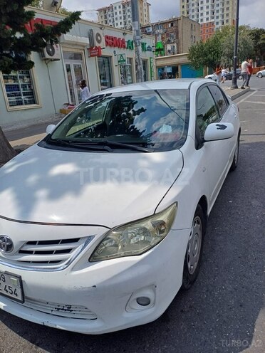 Toyota Corolla 2011, 420,000 km - 1.6 л - Bakı
