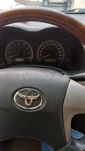 Toyota Corolla 2011, 420,000 km - 1.6 л - Bakı