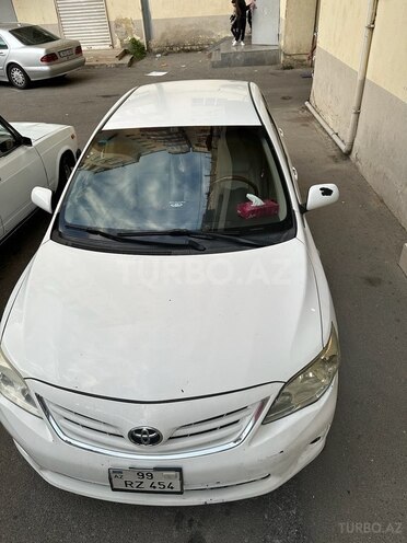 Toyota Corolla 2011, 420,000 km - 1.6 л - Bakı