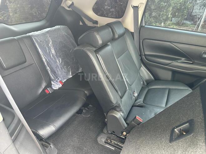Mitsubishi Outlander 2014, 140,000 km - 2.4 л - Bakı