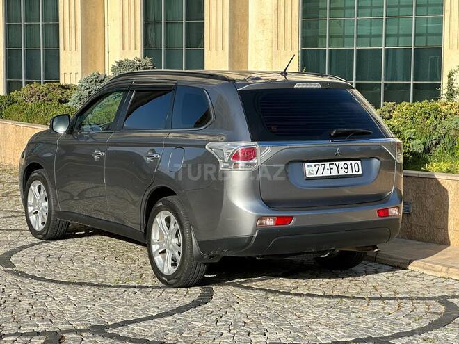 Mitsubishi Outlander 2014, 140,000 km - 2.4 л - Bakı