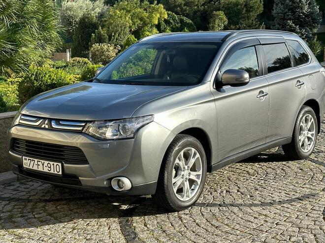 Mitsubishi Outlander 2014, 140,000 km - 2.4 л - Bakı
