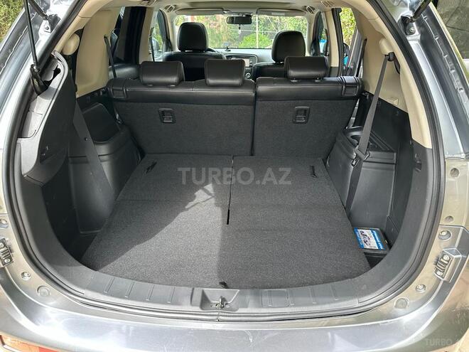 Mitsubishi Outlander 2014, 140,000 km - 2.4 л - Bakı