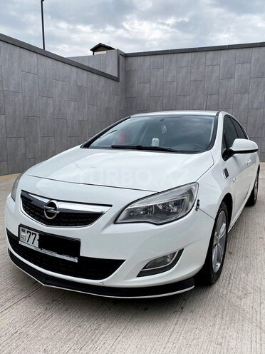 Opel Astra 2011, 218,000 km - 1.6 l - Bakı