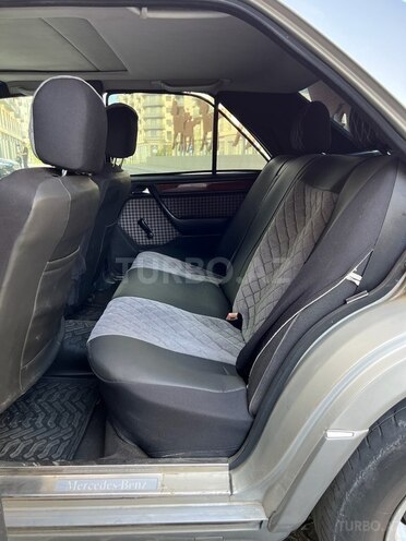 Mercedes E 200 1995, 358,117 km - 2.0 l - Bakı