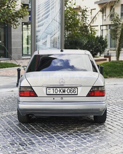 Mercedes E 200 1995, 358,117 km - 2.0 l - Bakı