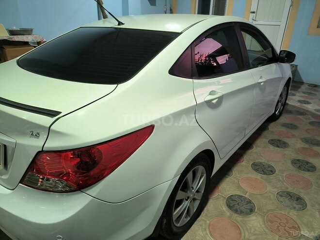 Hyundai Accent 2013, 233,000 km - 1.6 l - Sumqayıt