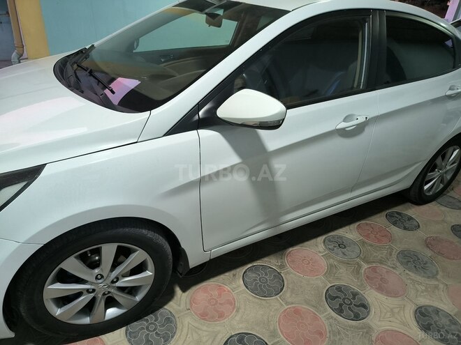 Hyundai Accent 2013, 233,000 km - 1.6 l - Sumqayıt