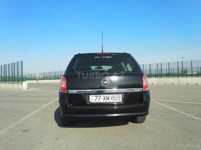 Opel Astra 2009, 125,000 km - 1.4 л - Bakı