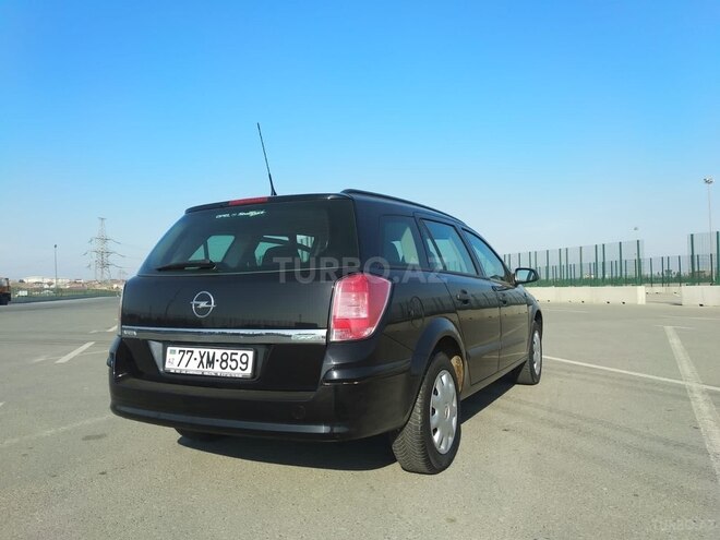 Opel Astra 2009, 125,000 km - 1.4 л - Bakı