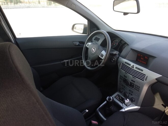 Opel Astra 2009, 125,000 km - 1.4 л - Bakı