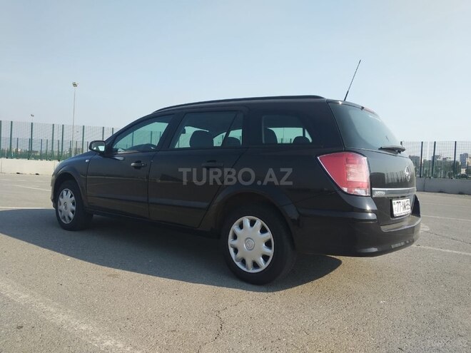 Opel Astra 2009, 125,000 km - 1.4 л - Bakı