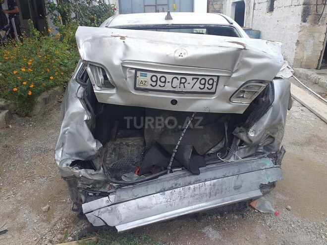 Mercedes E 220 2000, 750,000 km - 2.2 l - Bakı
