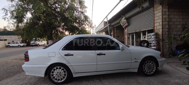 Mercedes C 220 1999, 594,000 km - 2.2 l - Tovuz