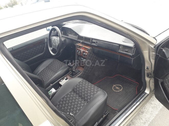 Mercedes E 200 1993, 287,814 km - 2.0 l - Sumqayıt