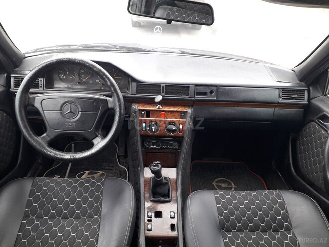 Mercedes E 200 1993, 287,814 km - 2.0 l - Sumqayıt