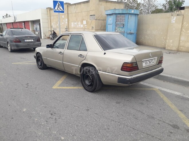Mercedes E 200 1993, 287,814 km - 2.0 l - Sumqayıt