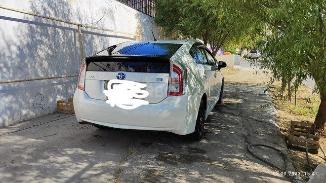Toyota Prius 2015, 128,000 km - 1.8 l - Bakı