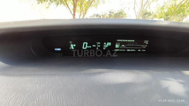Toyota Prius 2015, 128,000 km - 1.8 l - Bakı