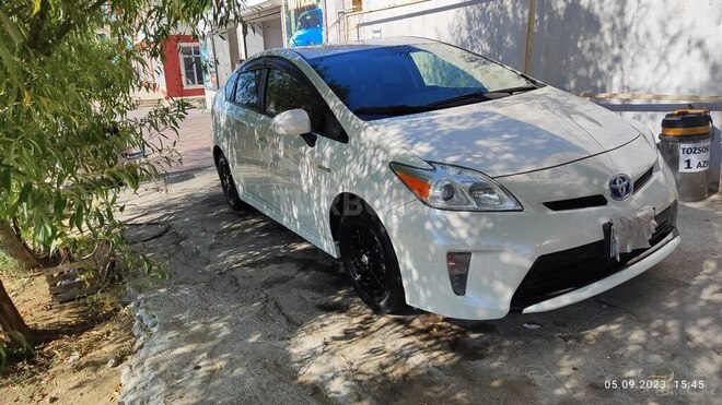 Toyota Prius 2015, 128,000 km - 1.8 l - Bakı